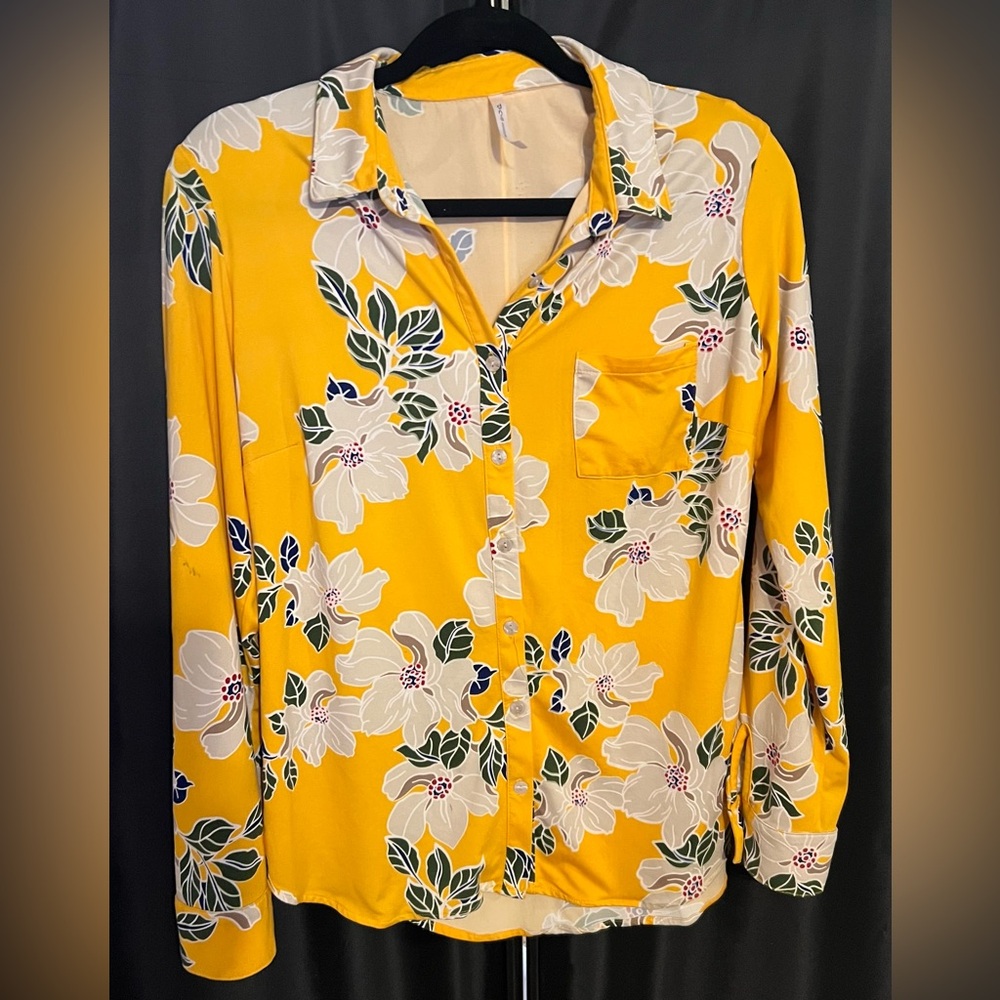 NWOT DNA Couture Yellow Floral Button Down Shirt